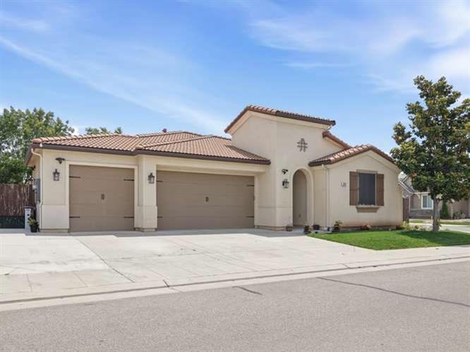 Single Family in Clovis - main photo