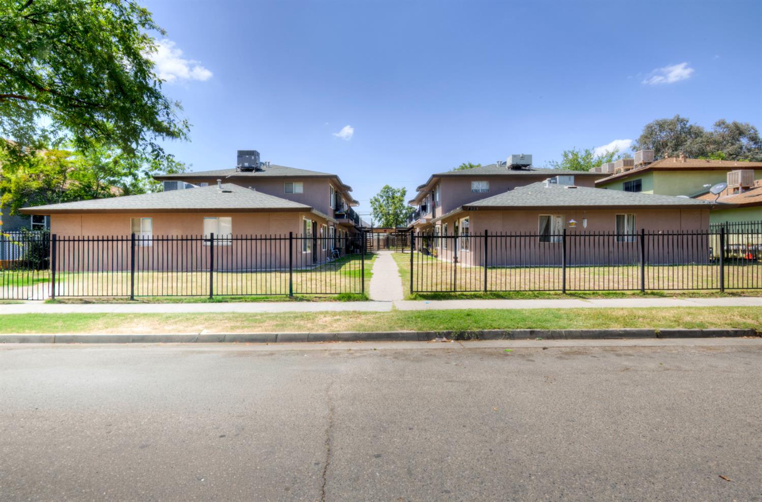 Multi Family in Fresno - photo 2