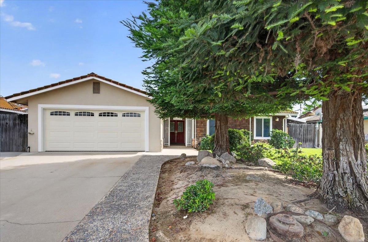 Single Family in Sanger - main photo