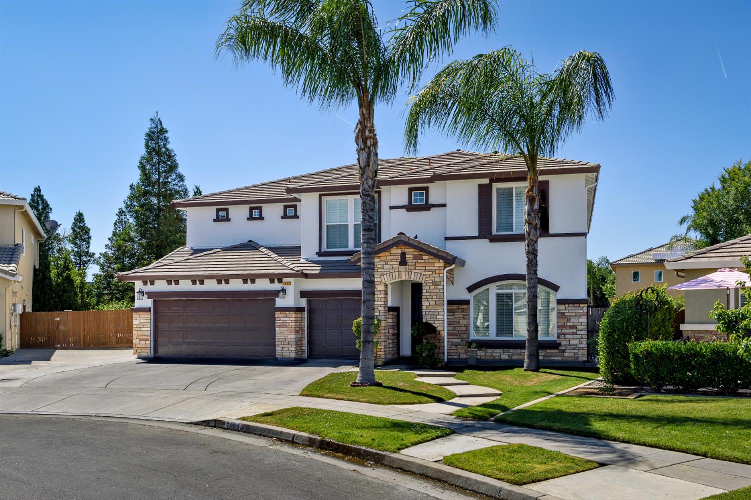 Single Family in Fresno - photo 3