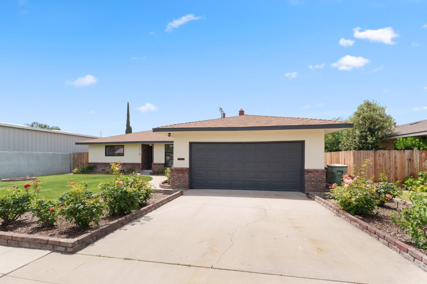 Single Family in Fresno - photo 3