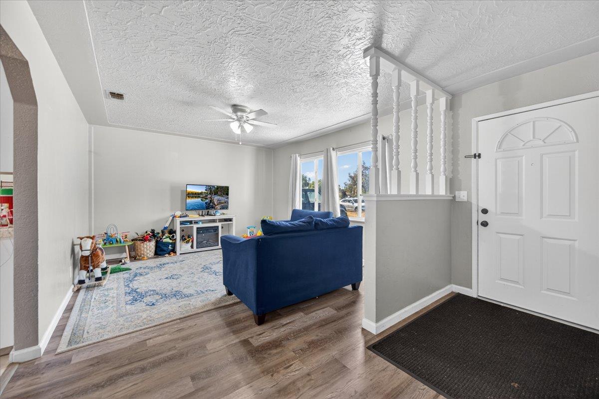 Single Family in Fresno - photo 3