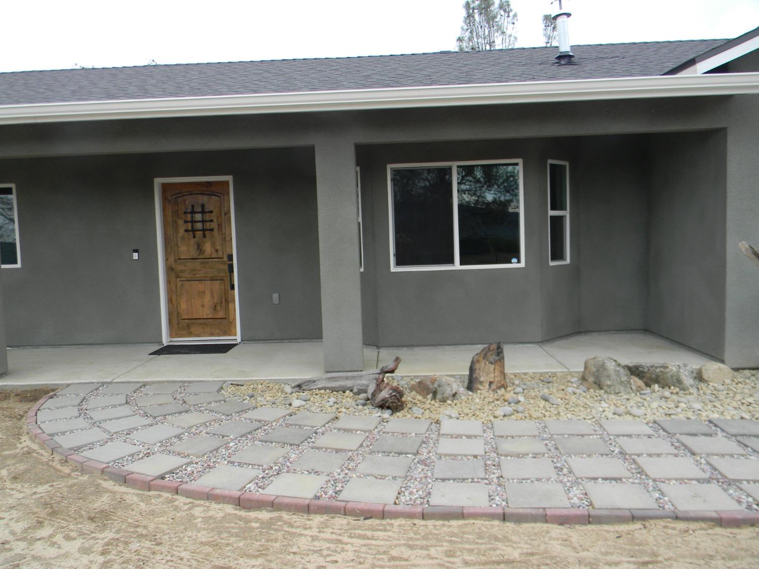 Single Family in Coarsegold - photo 2