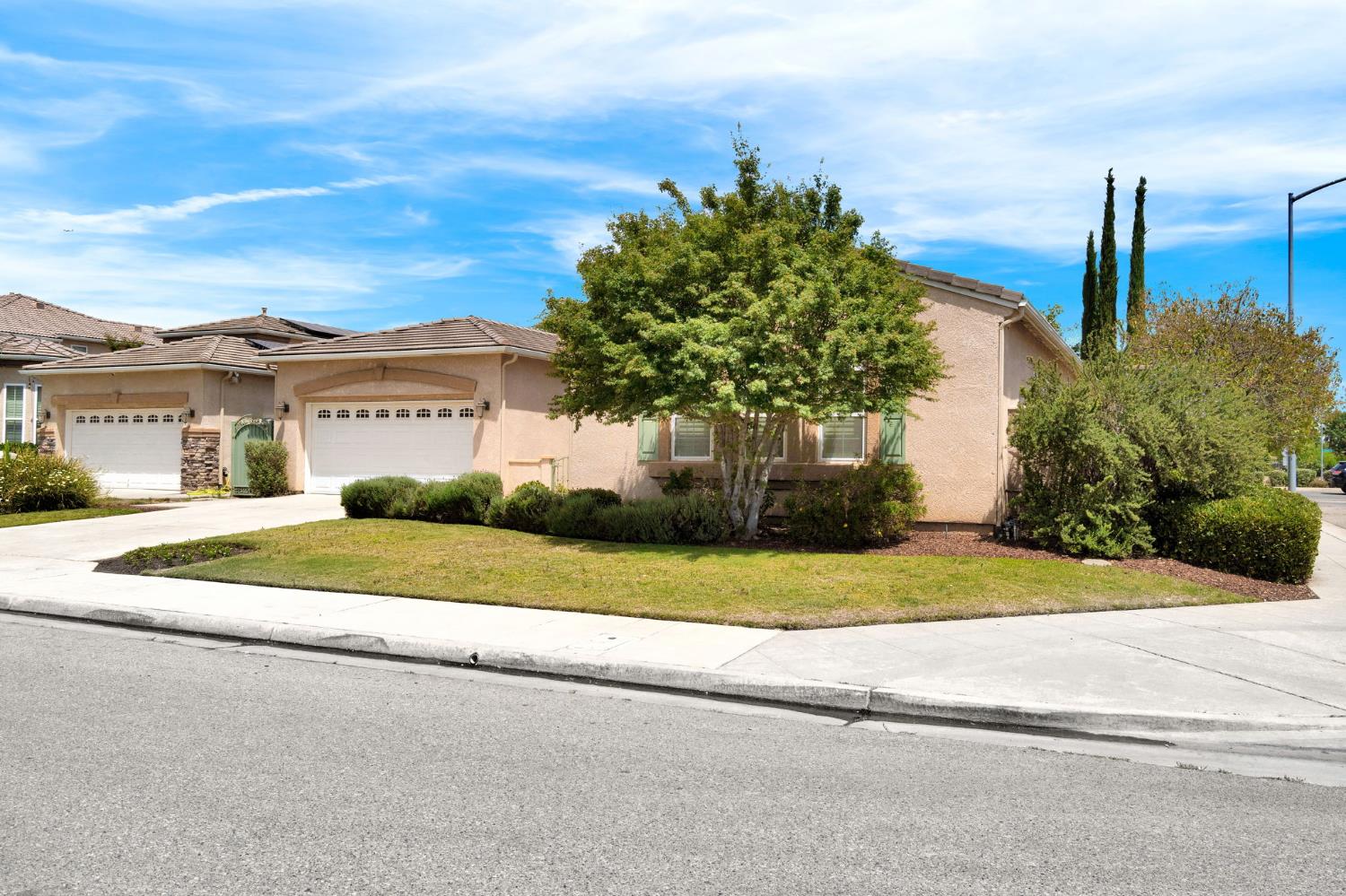 Single Family in Fresno - photo 3