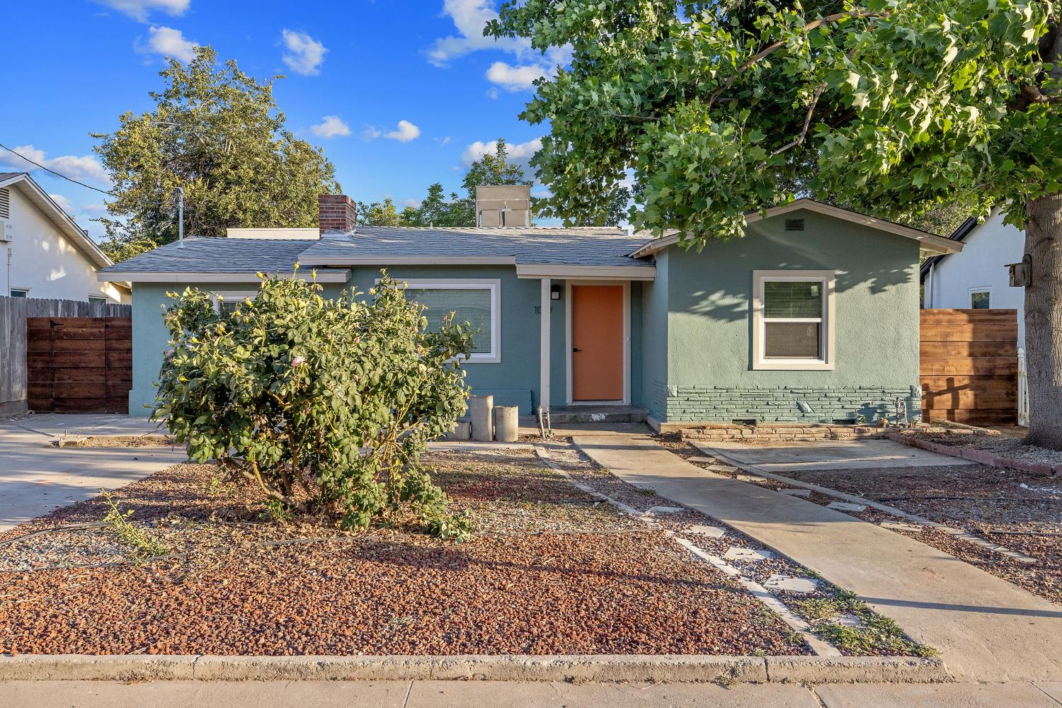Single Family in Visalia