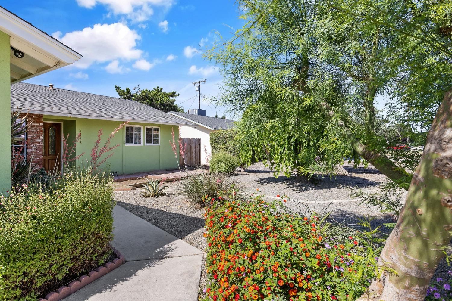 Single Family in Visalia - photo 2