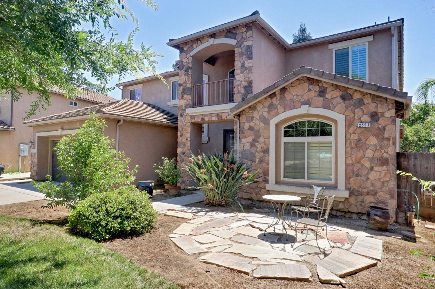 Single Family in Fresno - photo 2