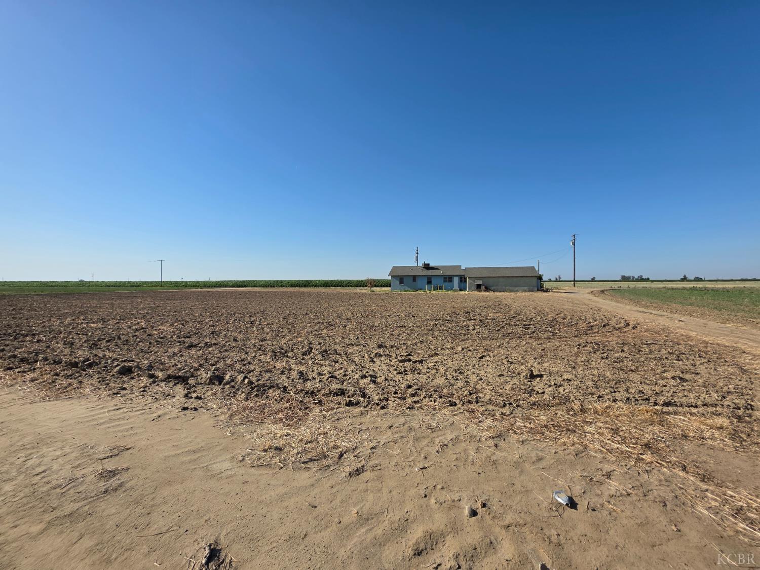 Single Family in Hanford - photo 3
