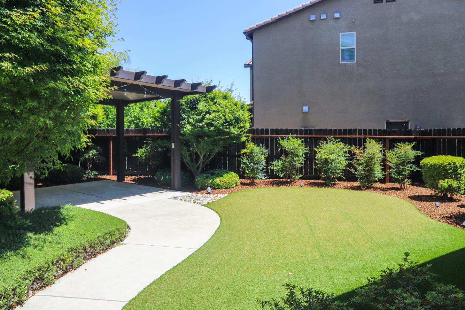 Single Family in Fresno - photo 3