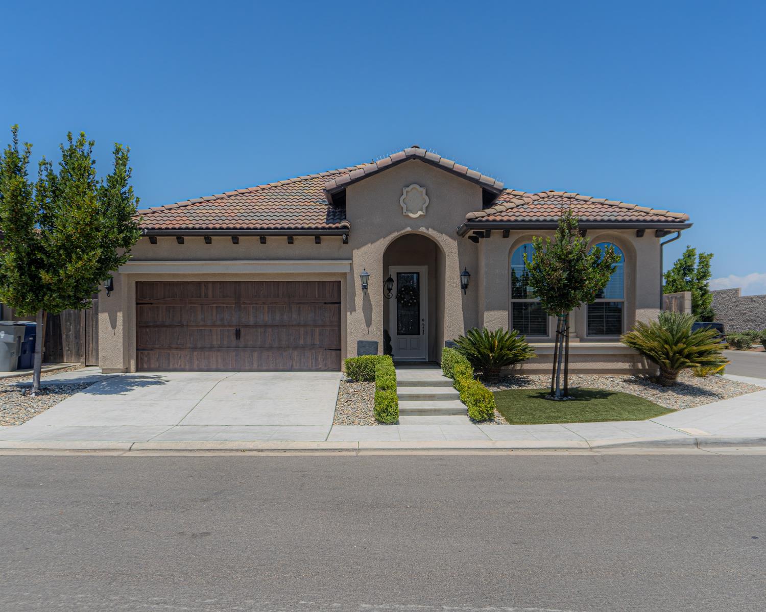 Single Family in Fresno - photo 3