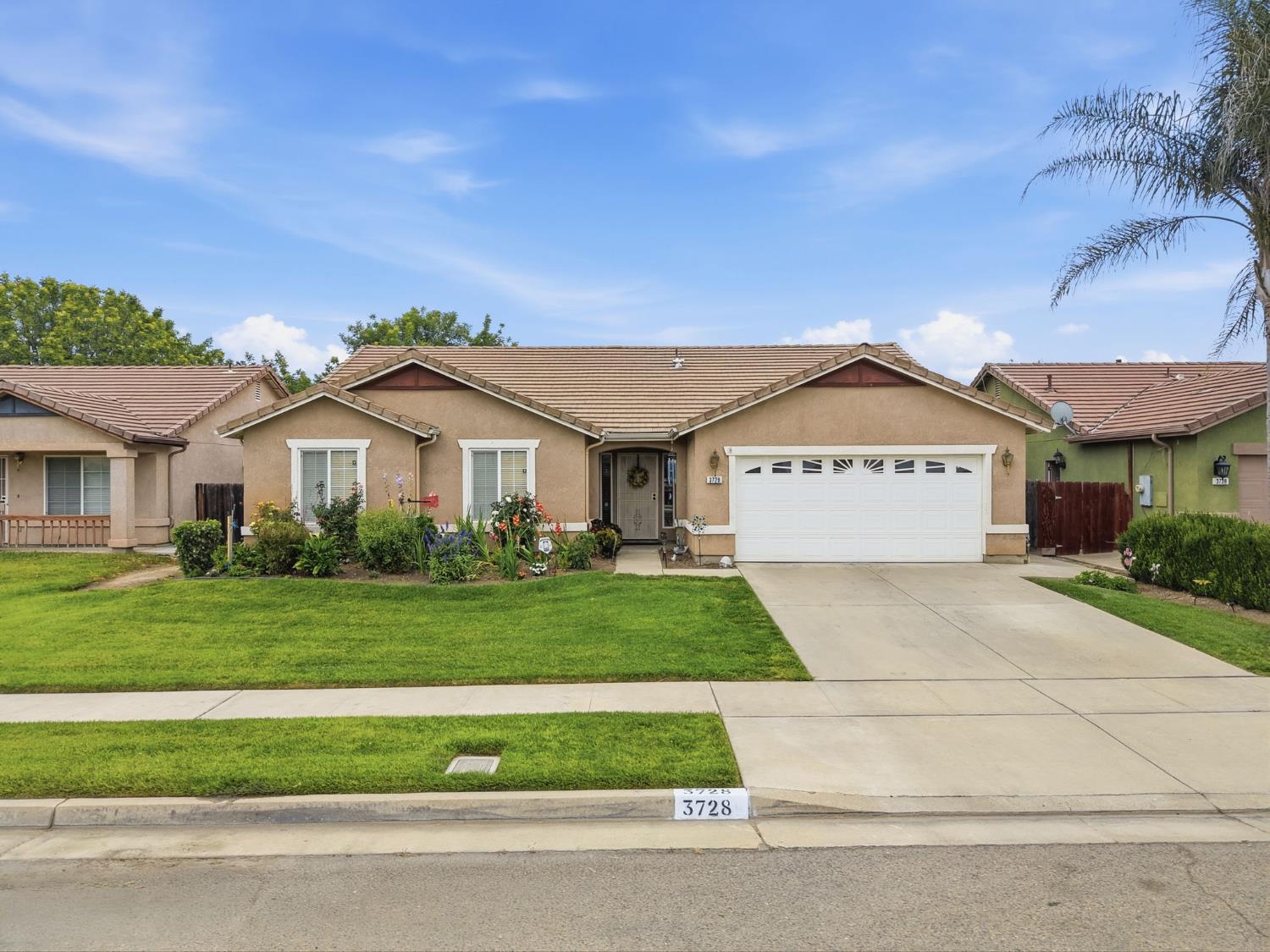 Single Family in Visalia