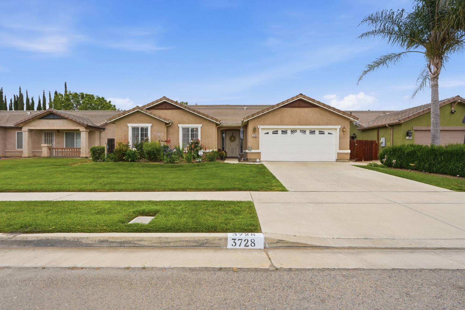 Single Family in Visalia - photo 3