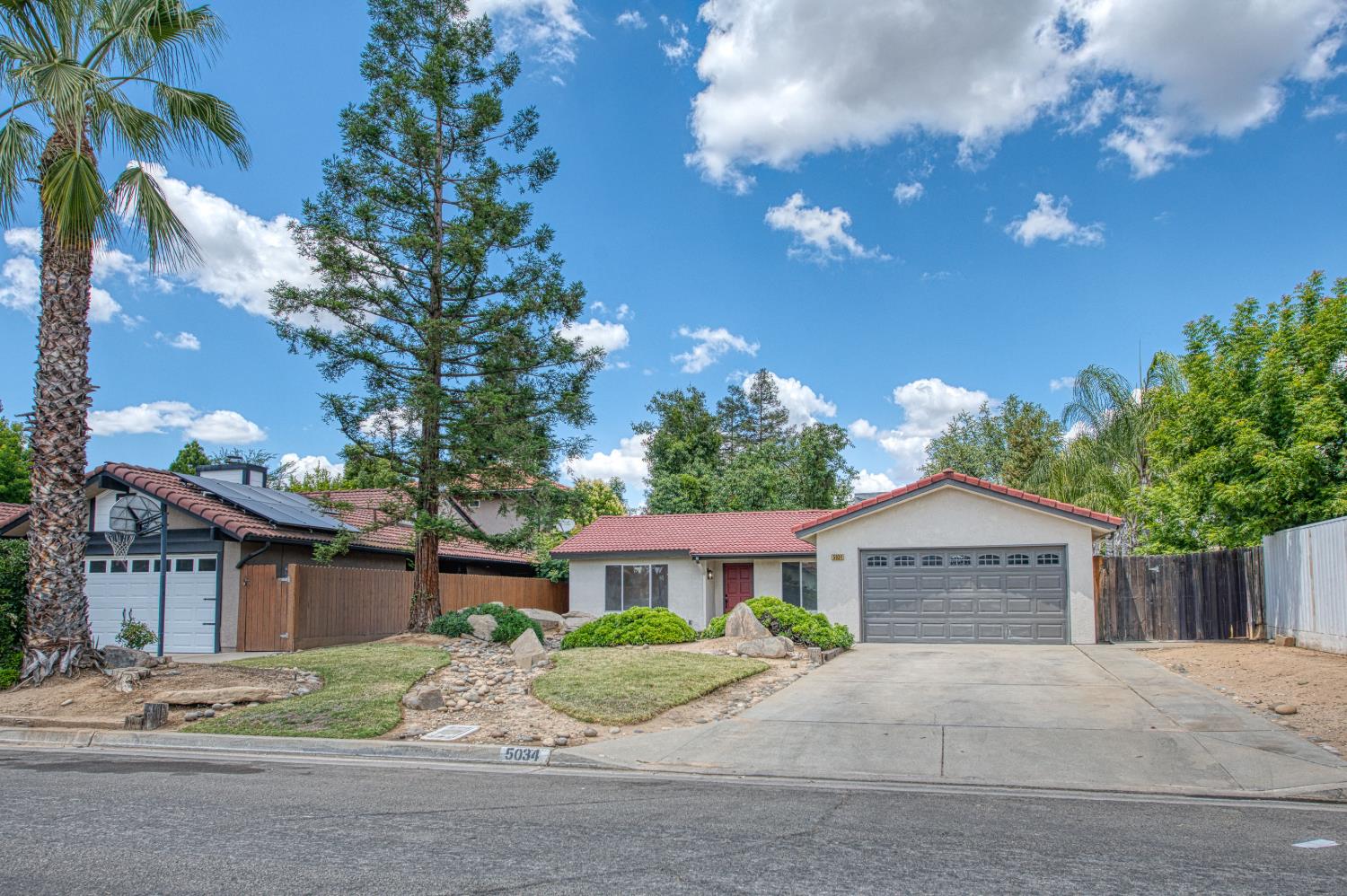 Single Family in Fresno - photo 3