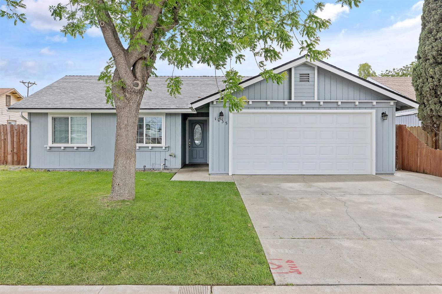 Single Family in Hanford - photo 3
