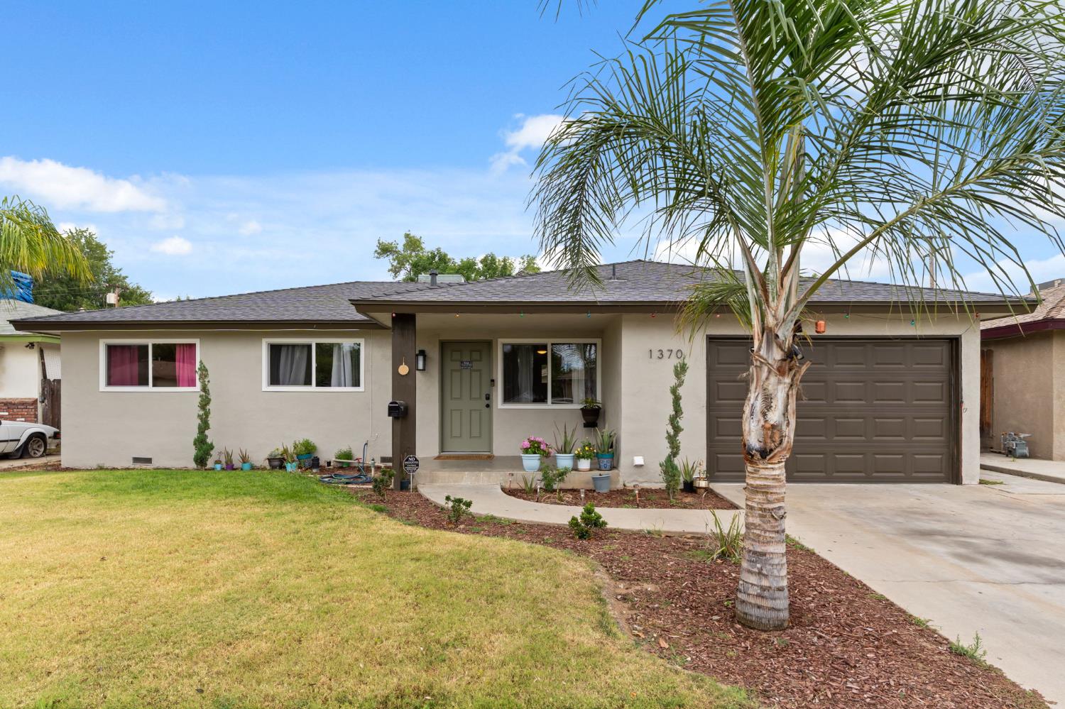 Single Family in Fresno - photo 2