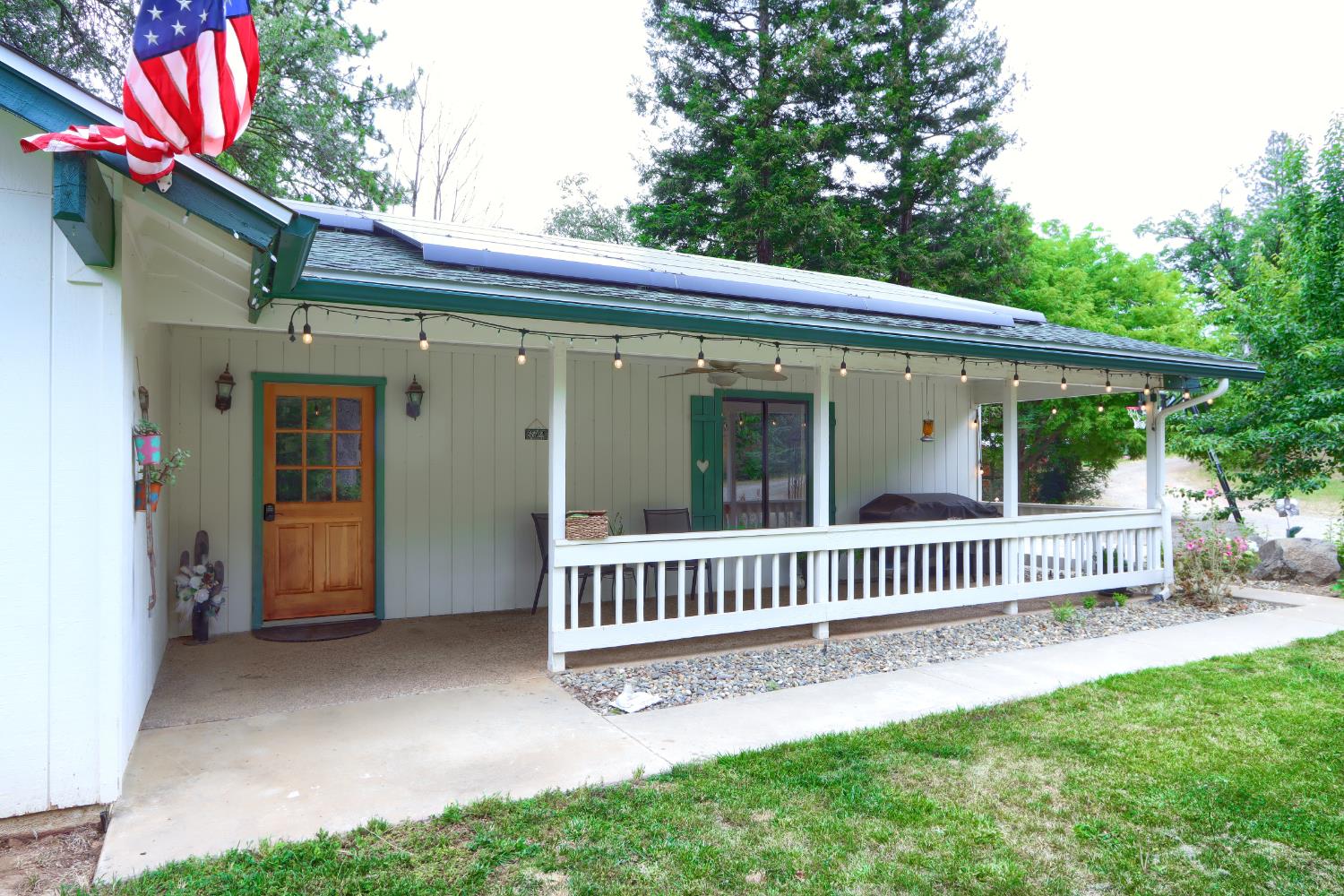 Single Family in Coarsegold - photo 2