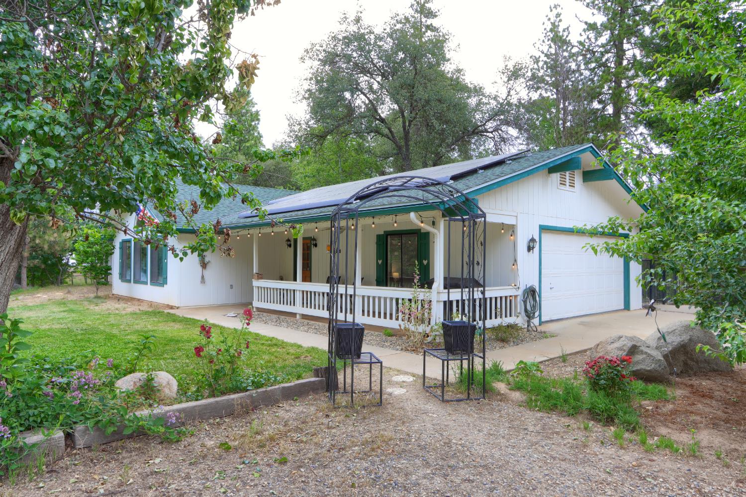 Single Family in Coarsegold - photo 3