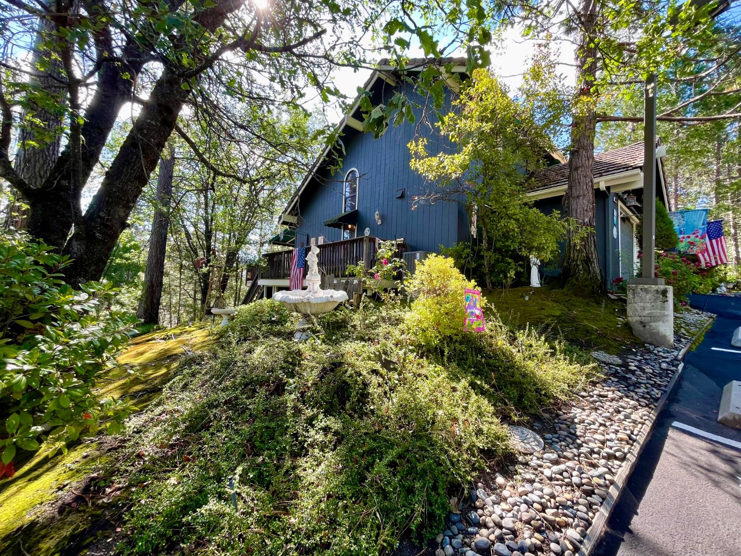 Townhouse in Bass Lake - photo 2
