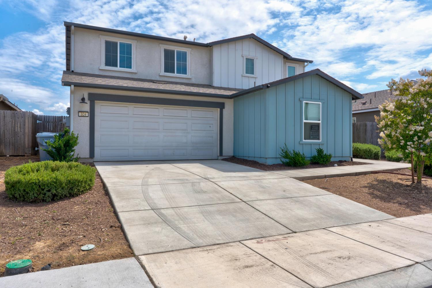 Single Family in Merced - photo 2