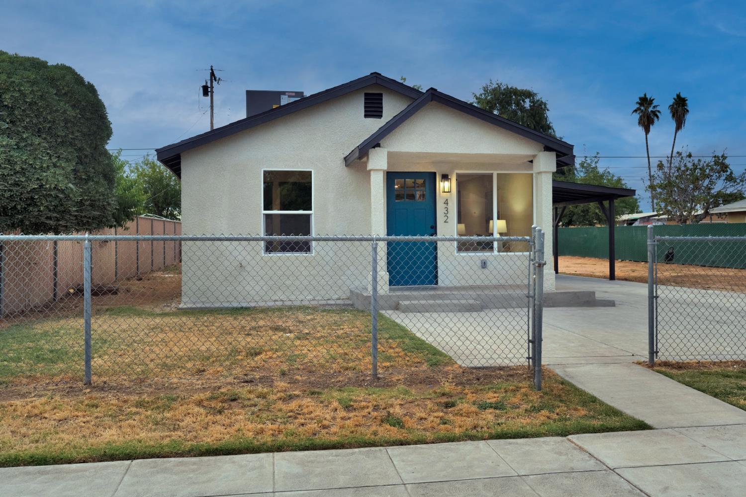 Single Family in Fresno - photo 2