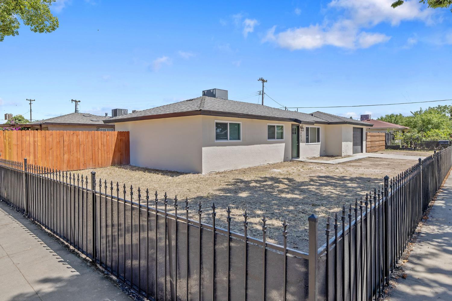 Single Family in Fresno - photo 3