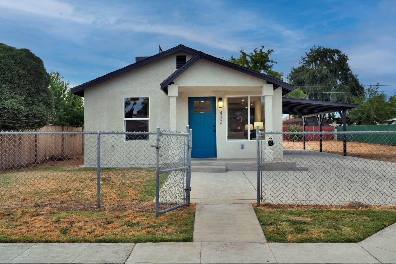 <p>Fresno-Clovis Featured listings</p>