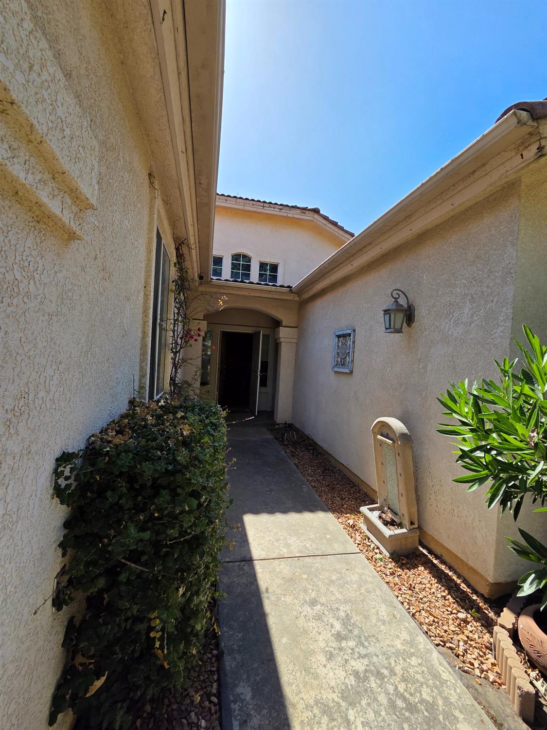 Single Family in Fresno - photo 3