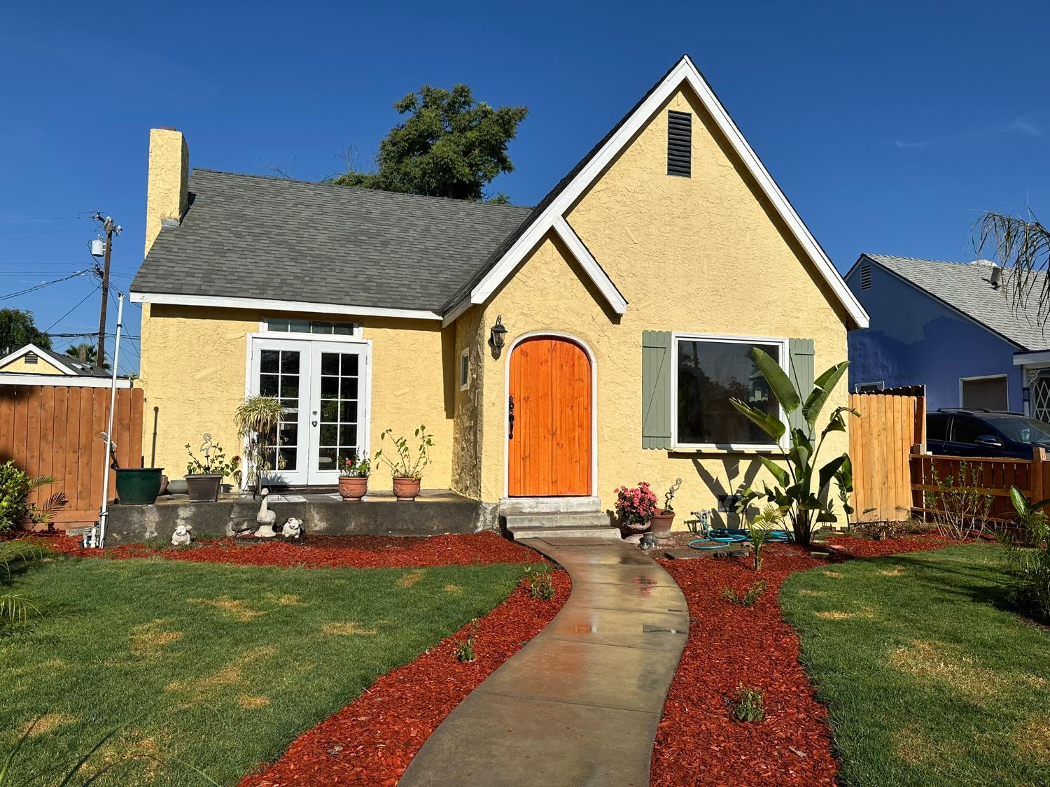 Single Family in Fresno - photo 2