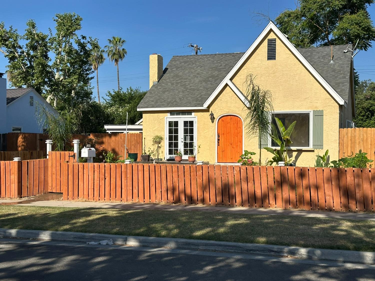 Single Family in Fresno - photo 3