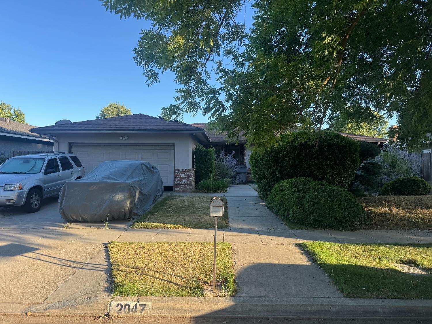 Single Family in Fresno - photo 2