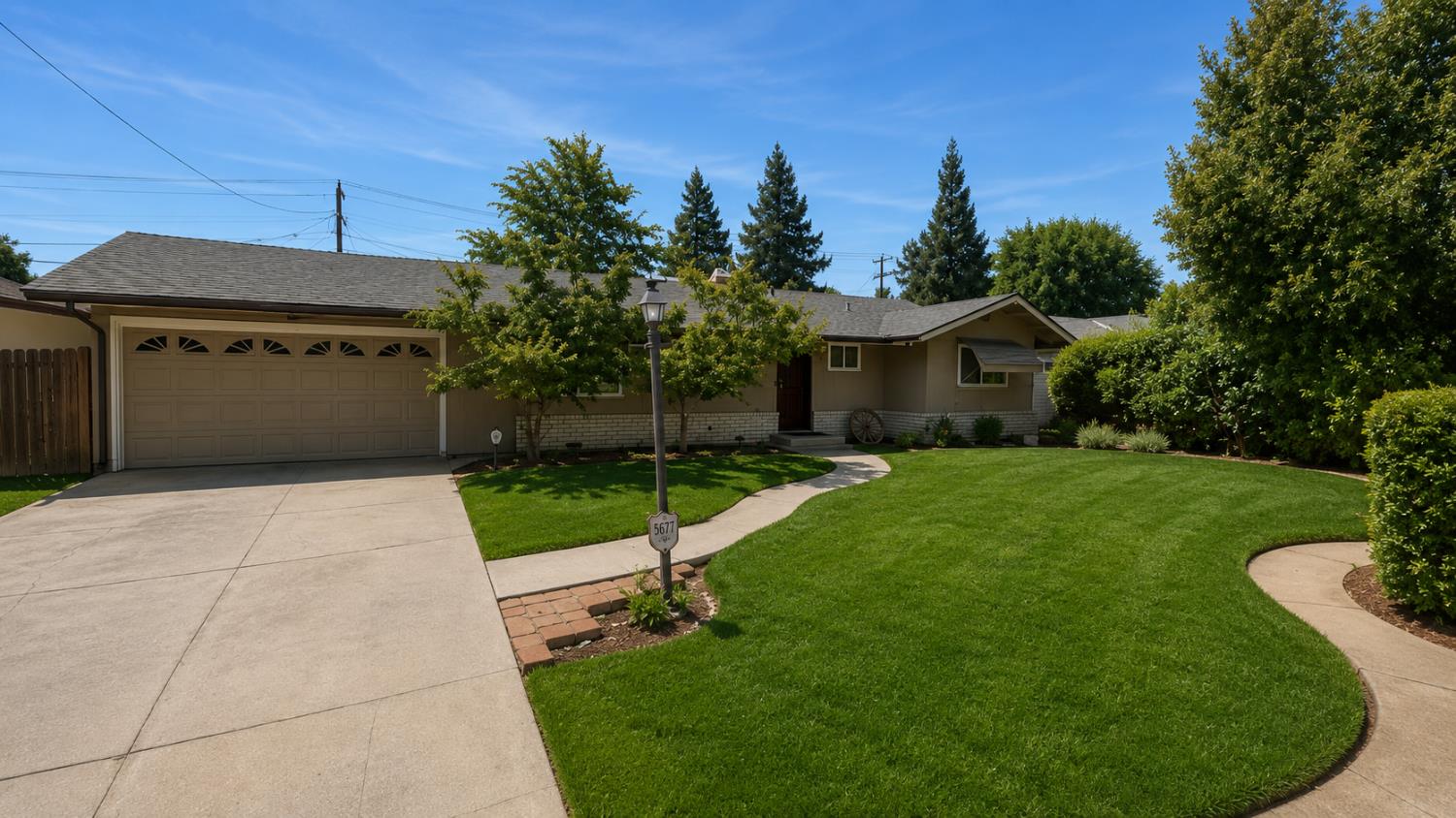 Single Family in Fresno - photo 2