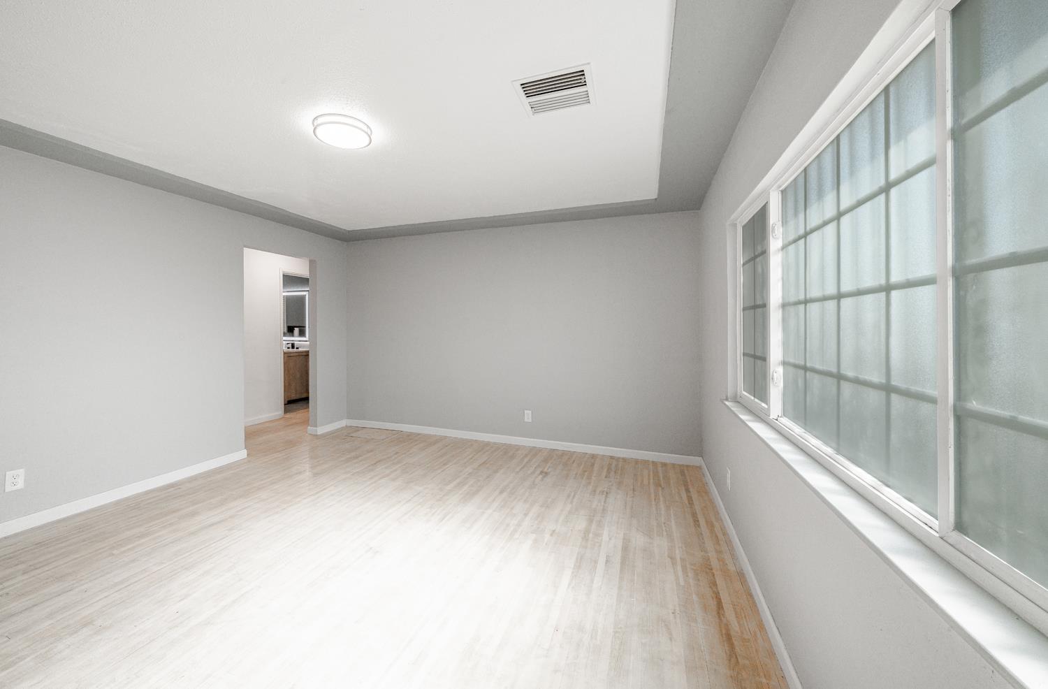 Single Family in Fresno - photo 3
