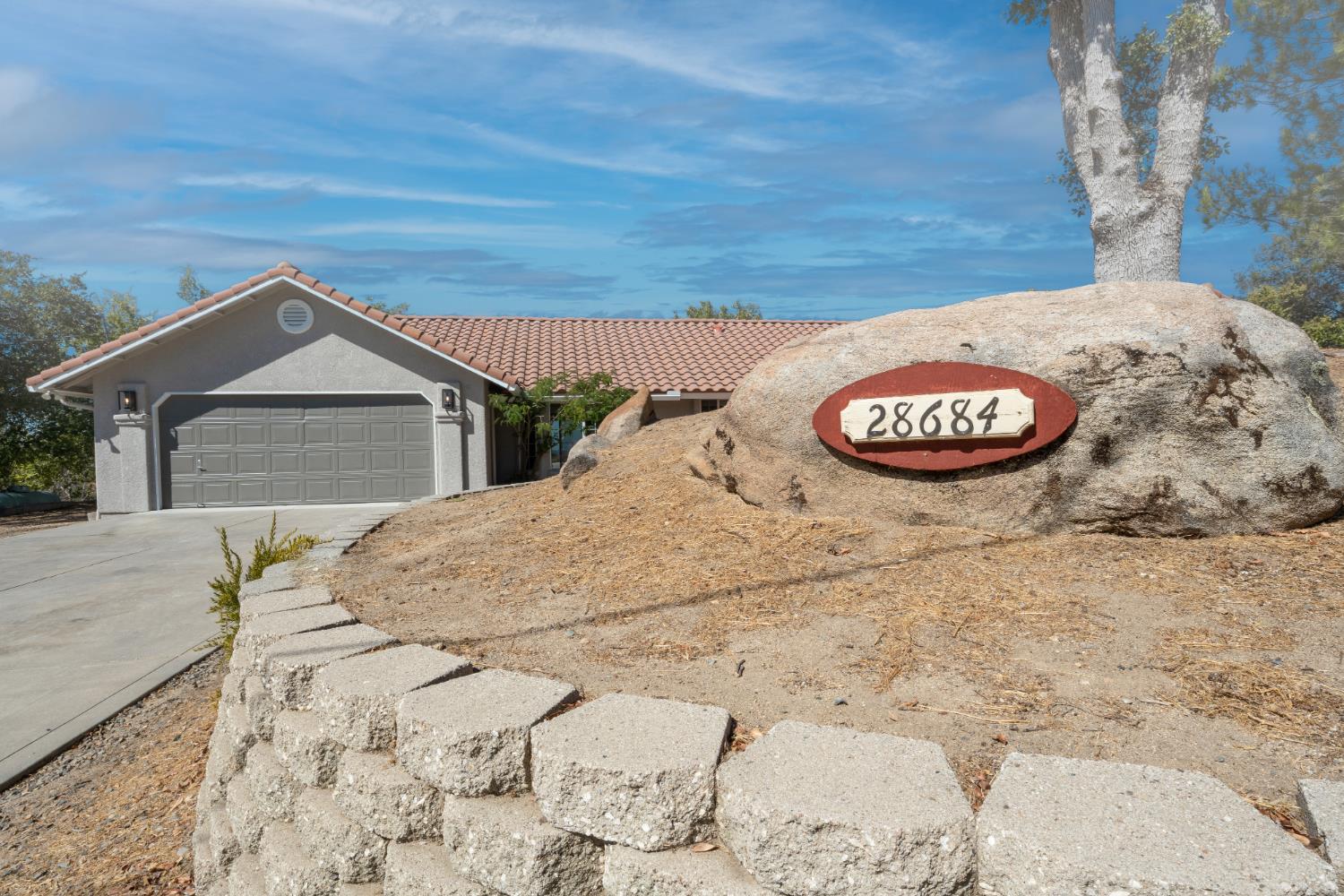 Single Family in Coarsegold - photo 3