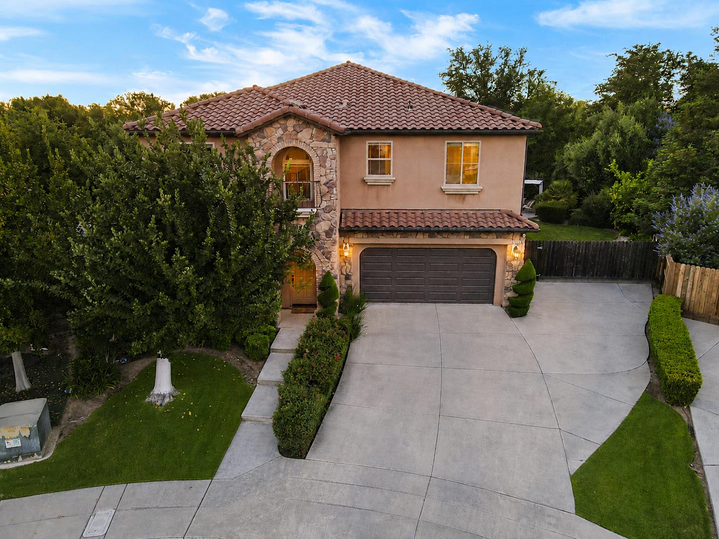 Single Family in Fresno - photo 2