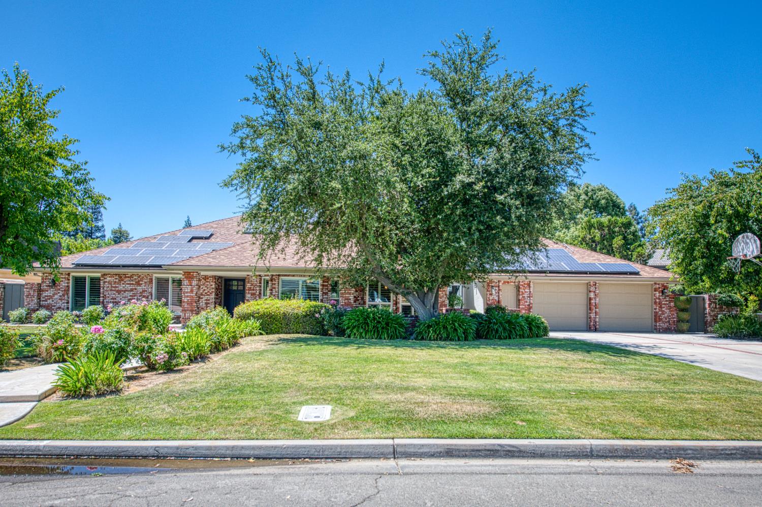 Single Family in Fresno