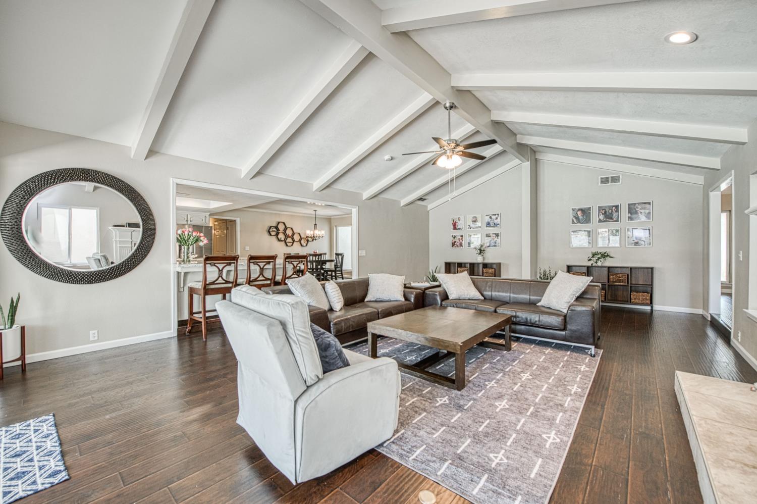3848 W Alluvial Avenue