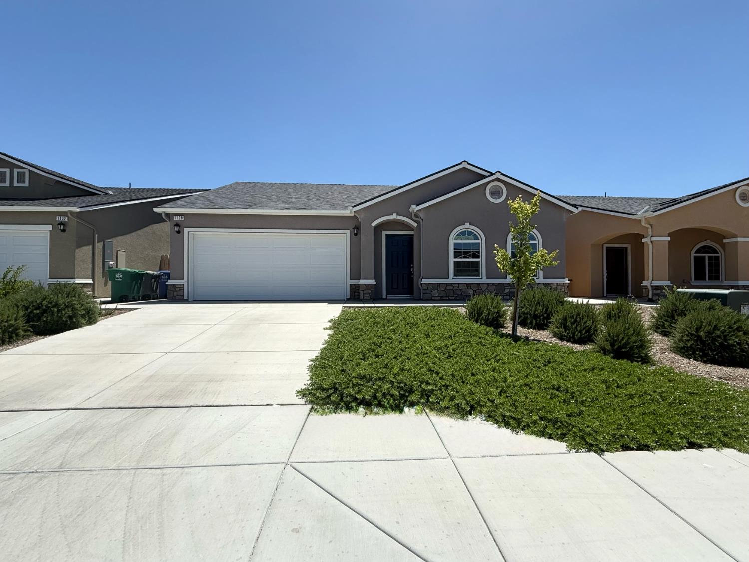 Featured listings