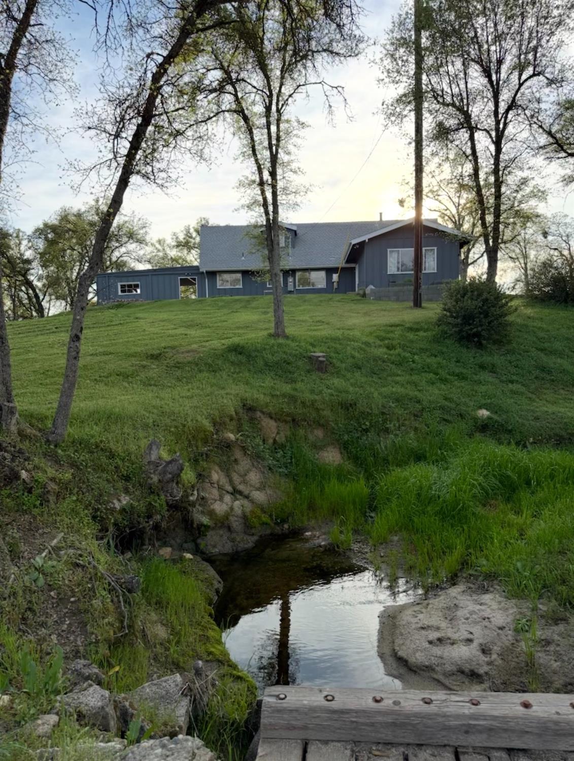 Single Family in Auberry - photo 2