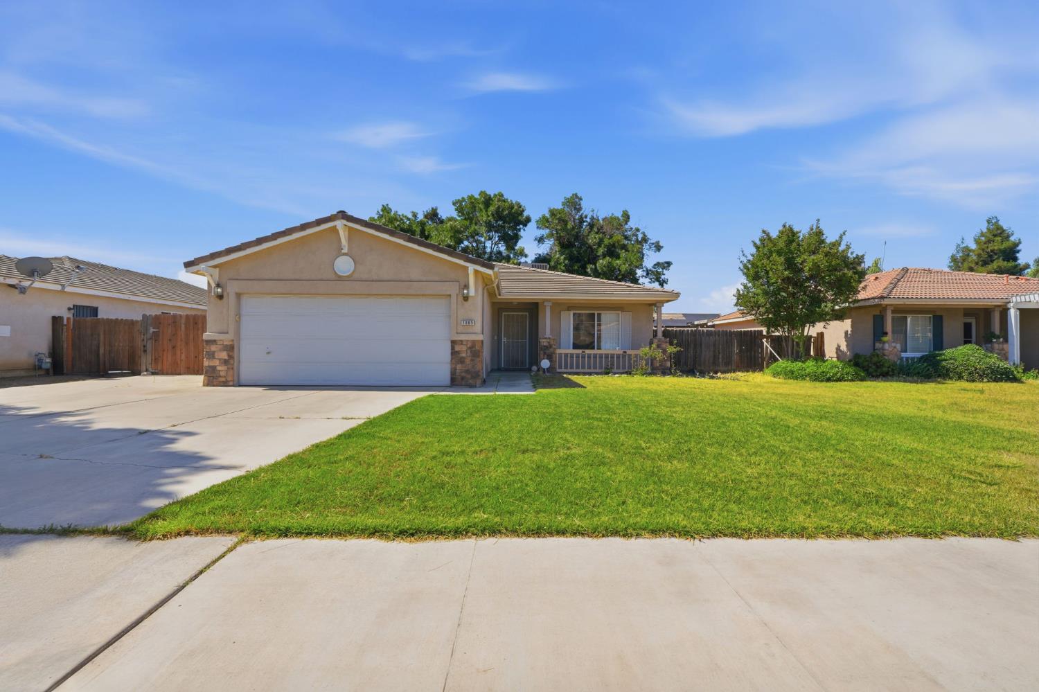Single Family in Porterville - photo 3