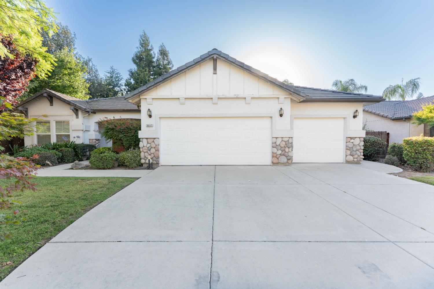 Featured listings