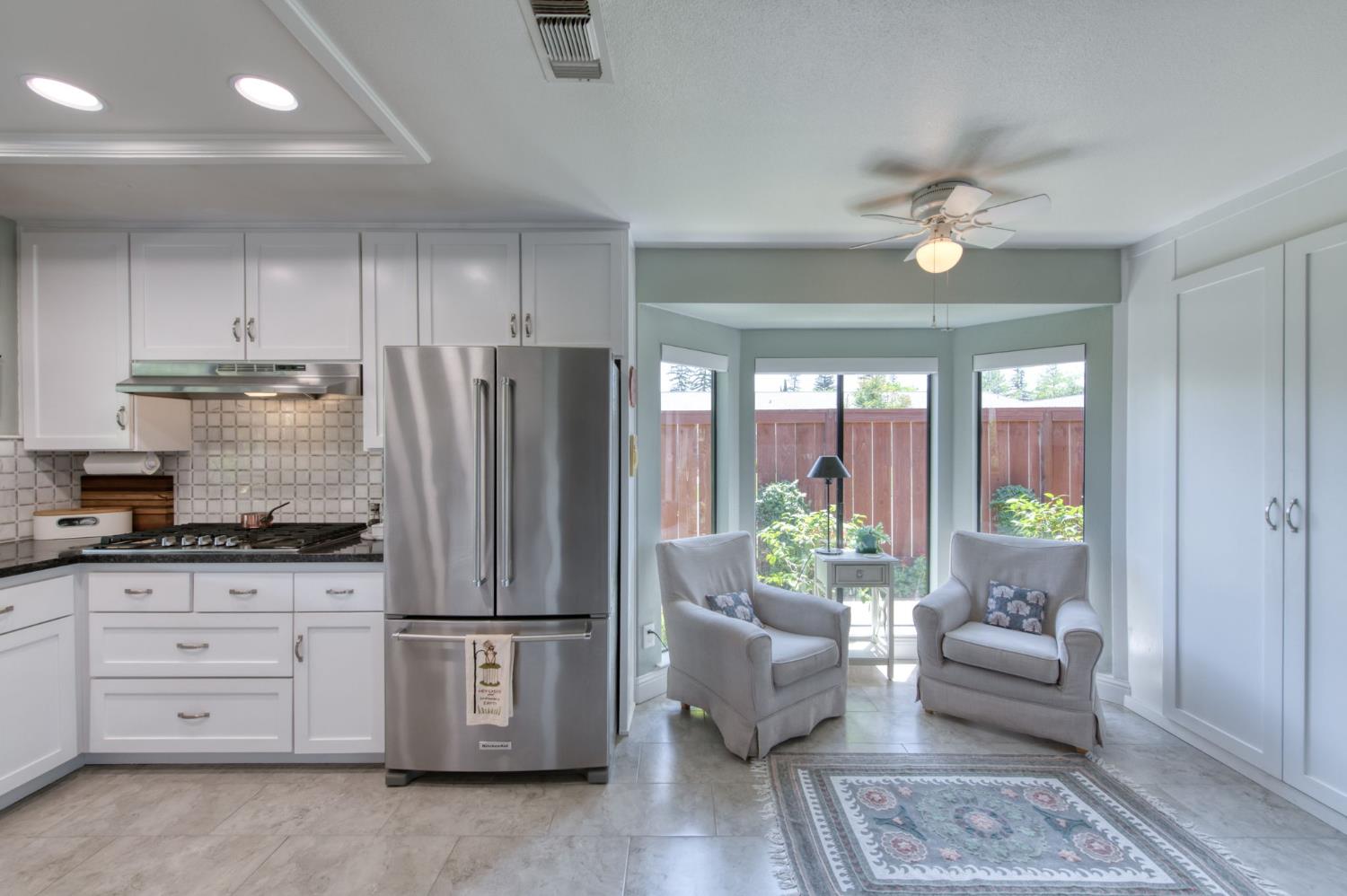 Single Family in Fresno - photo 2