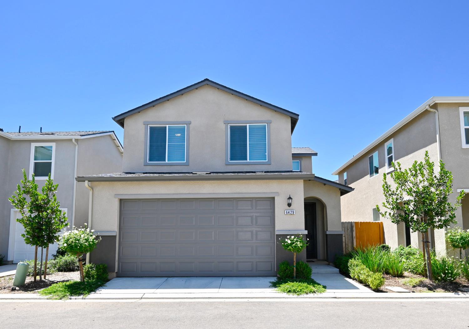 Single Family in Fresno - photo 2