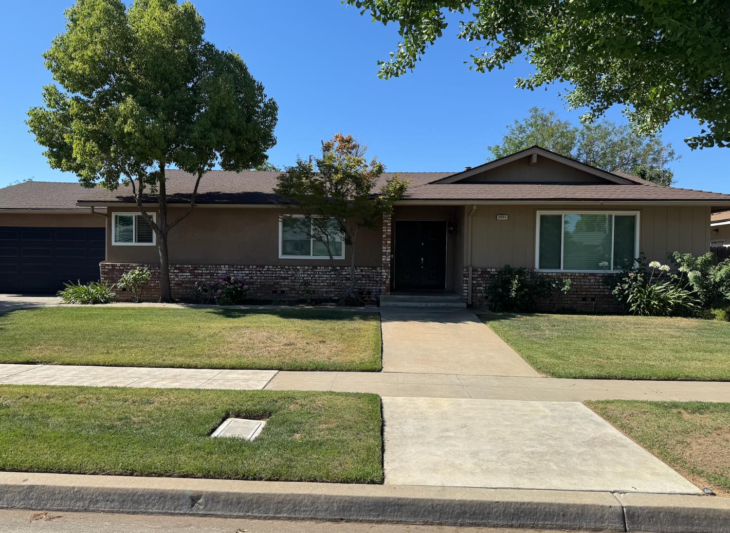 Single Family in Fresno - photo 2