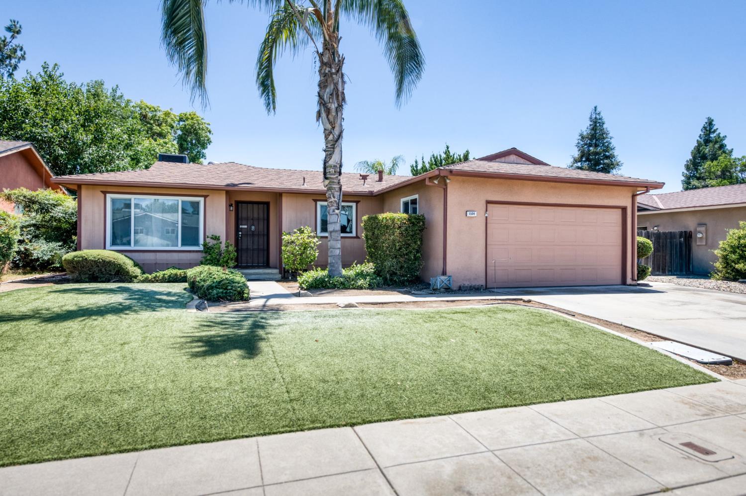 Single Family in Clovis - photo 2