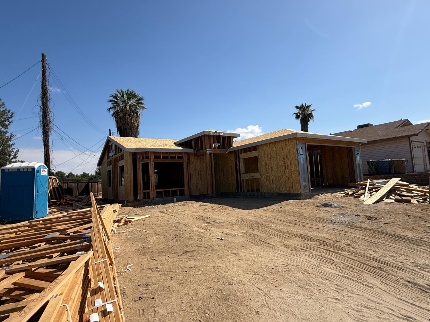Single Family in Bakersfield - photo 2