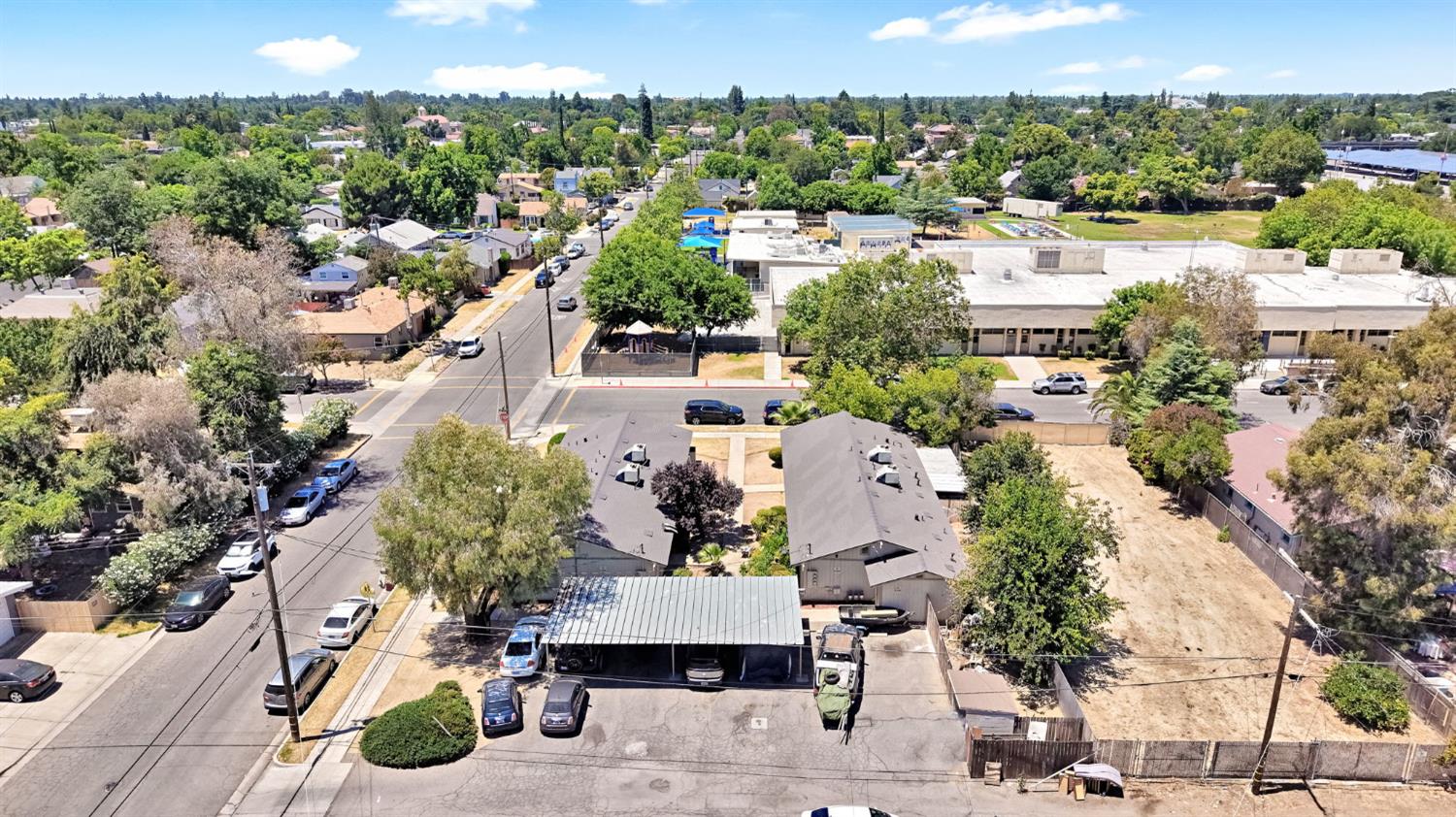 Fourplex in Fresno - photo 3