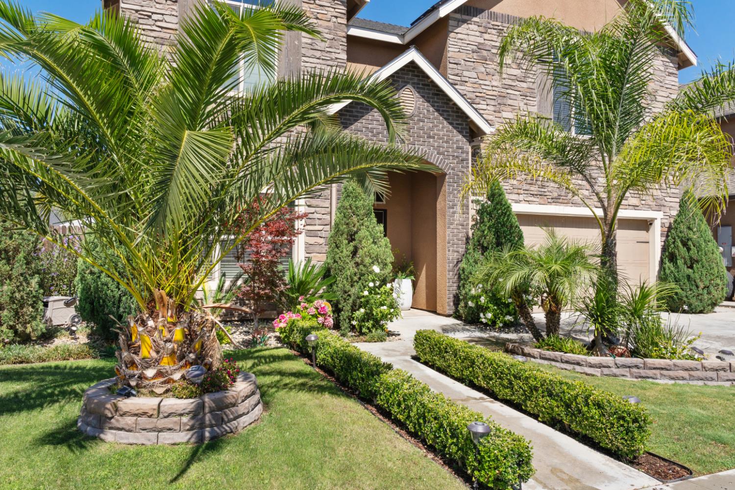 Single Family in Fresno - photo 3