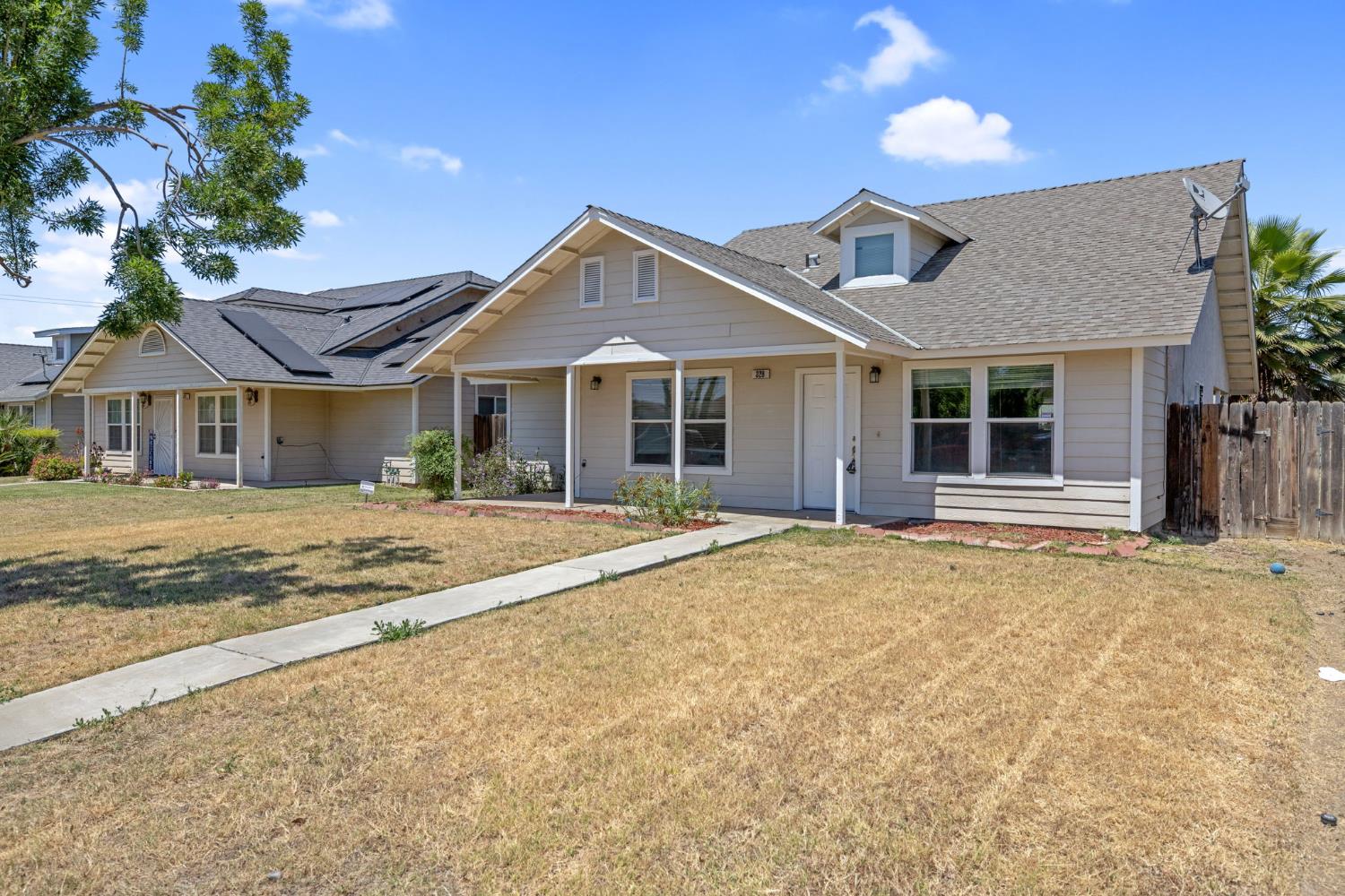 Single Family in Dinuba - photo 3