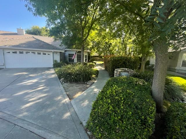 Single Family in Kingsburg