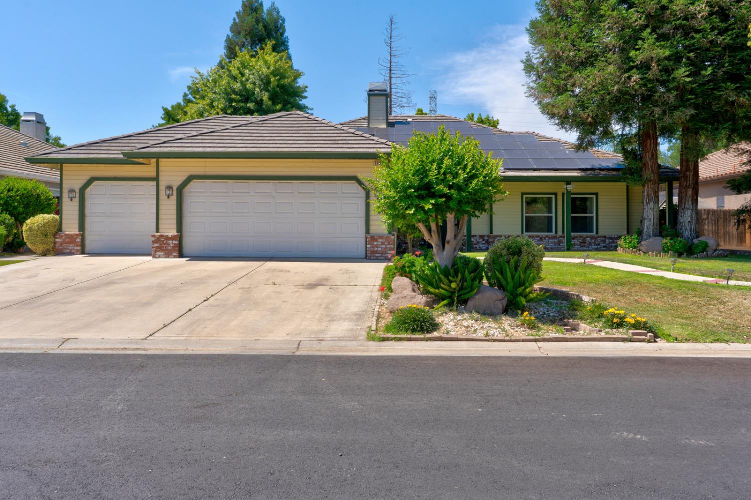 Featured listings